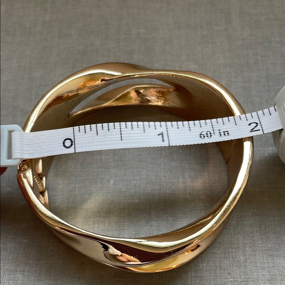 Elegant Gold-Tone Womens Cuff Bracelet - Picture 4 of 11